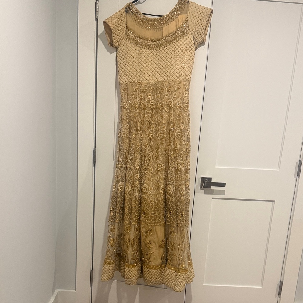 Gold Embroidered Cap-Sleeve Evening Dress Indian Style Dress - Picture 3 of 9